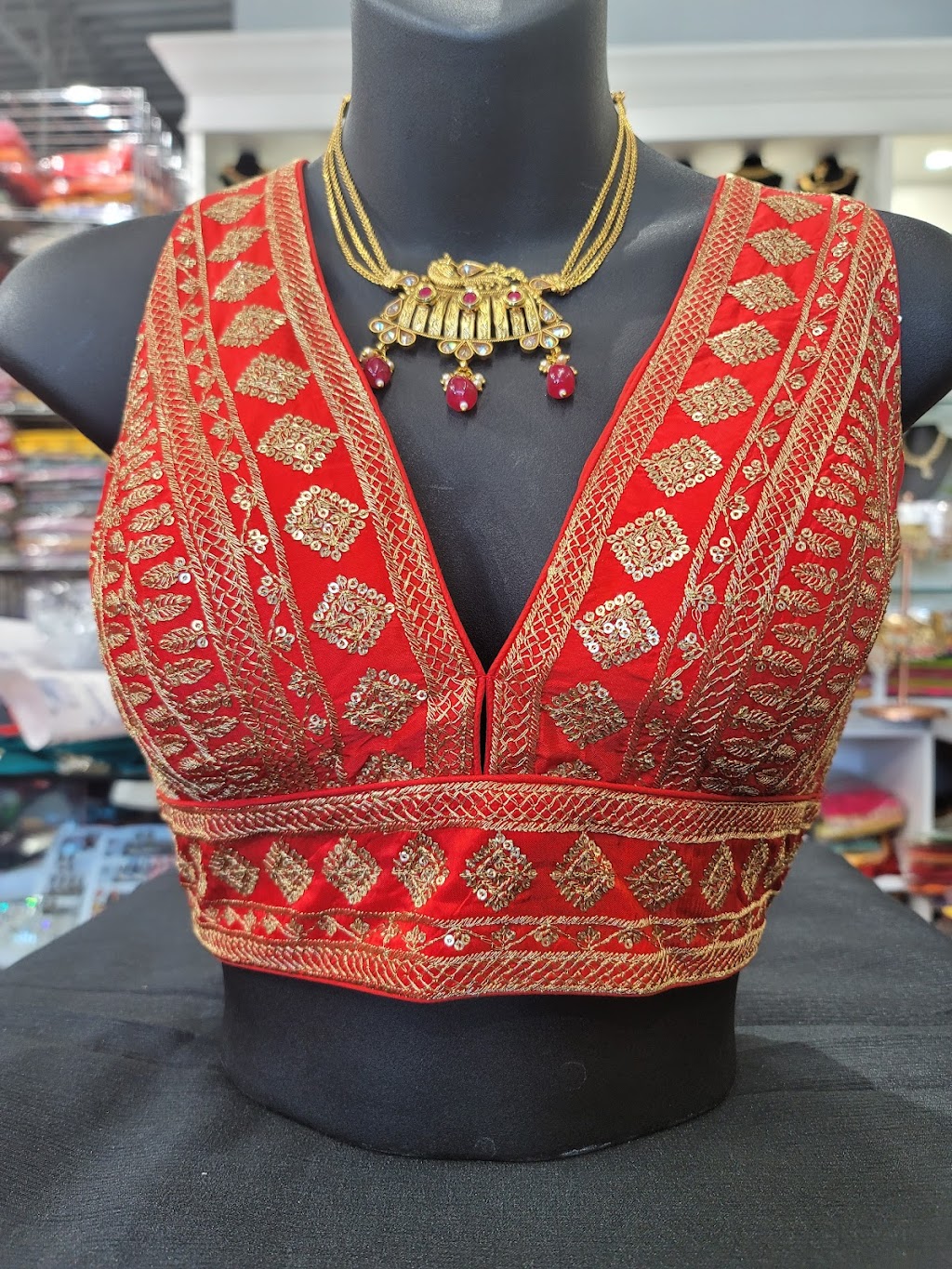 NAFISA BOUTIQUE | 145 Clarence St #18, Brampton, ON L6W 1T2, Canada | Phone: (905) 796-3011