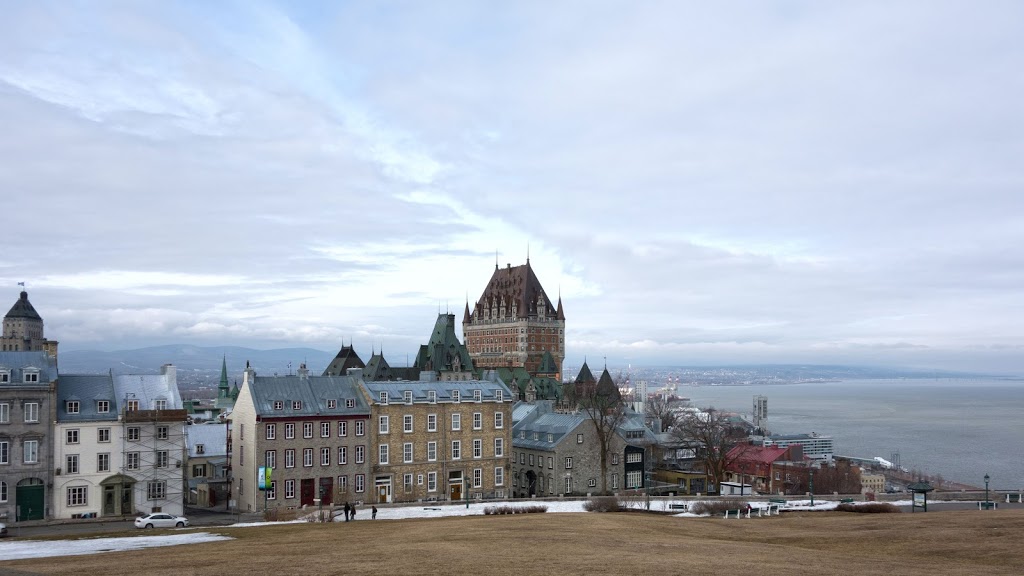 Pierre-Dugua-De-Mons Terrace | Parc des Champs de Bataille, Avenue Saint-Denis, Québec, QC G1R 4N2, Canada | Phone: (418) 649-6157