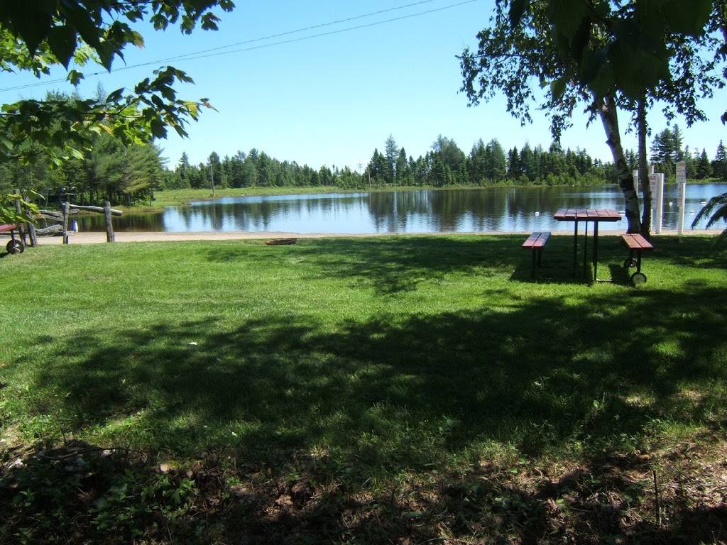 Camping Domaine du Lac Louise | 950 QC-263, Saint-Louis-de-Blandford, QC G0Z 1B0, Canada | Phone: (819) 364-7002