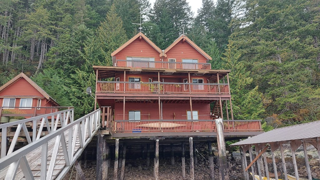 Discovery Islands Lodge | Surge Narrows Rd, Quadra Island, Surge Narrows, BC V0P 1W0, Canada | Phone: (250) 285-2823