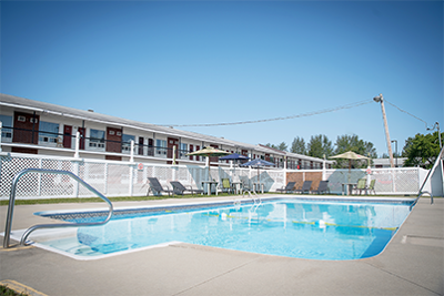 Hotel Balmoral | 3625 Boulevard Frontenac E, Thetford Mines, QC G6H 4G3, Canada | Phone: (418) 335-9138