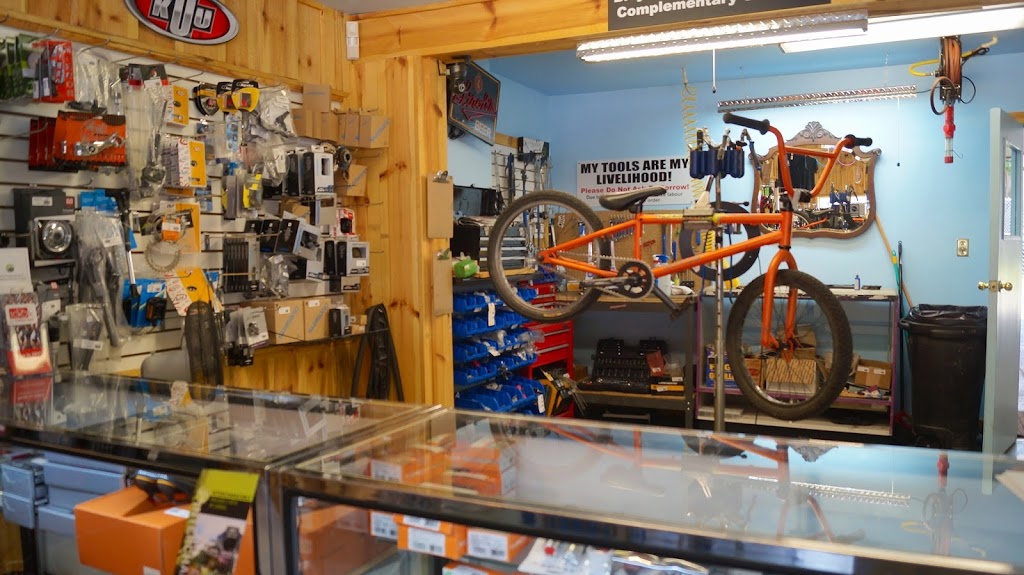 Little Eds Ski & Bike Shop | 543 Bay St, Midland, ON L4R 1L4, Canada | Phone: (705) 526-0202