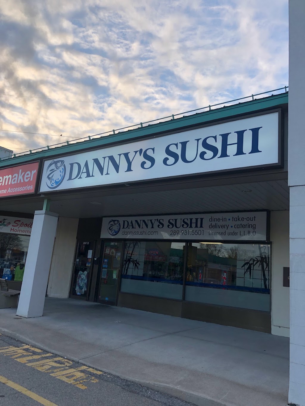 Dannys Sushi | 3643 Portage Rd #14, Niagara Falls, ON L2J 2K8, Canada | Phone: (289) 931-5501
