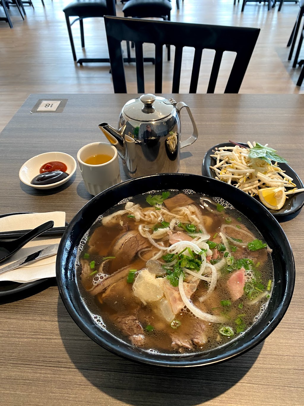 Delicious Pho | 2083 98 St NW, Edmonton, AB T6N 1K2, Canada | Phone: (780) 450-1114