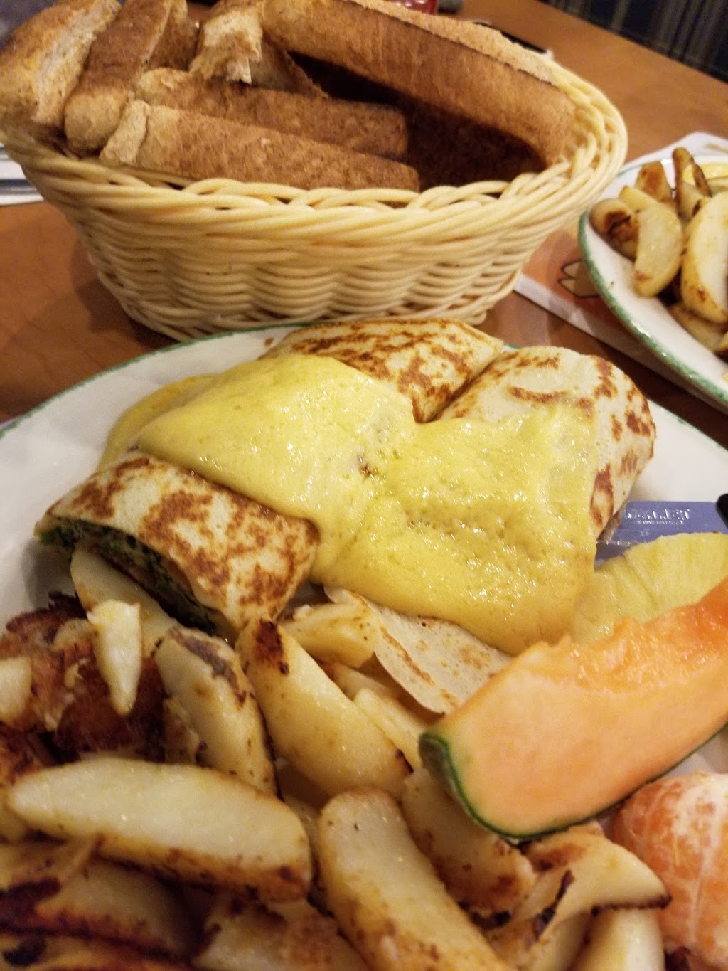 Cora Breakfast and Lunch | 6720 Meadowvale Town Centre Cir, Mississauga, ON L5N 4B7, Canada | Phone: (905) 814-5225