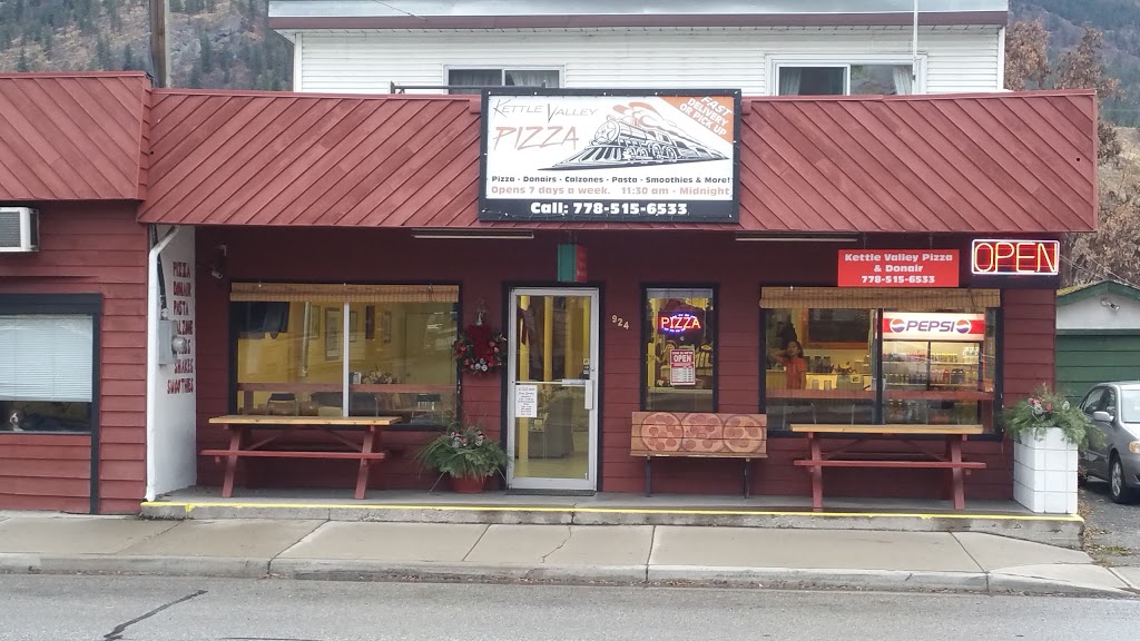 kettle valley pizza and donair | 924 Hwy 97, Okanagan Falls, BC V0H 1R0, Canada | Phone: (778) 515-6533