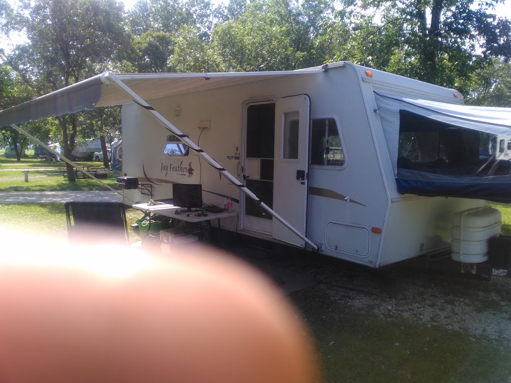 Town and Country RV Park | 56001 Murdock Rd, Dugald, MB R0E 0K0, Canada | Phone: (204) 256-2186