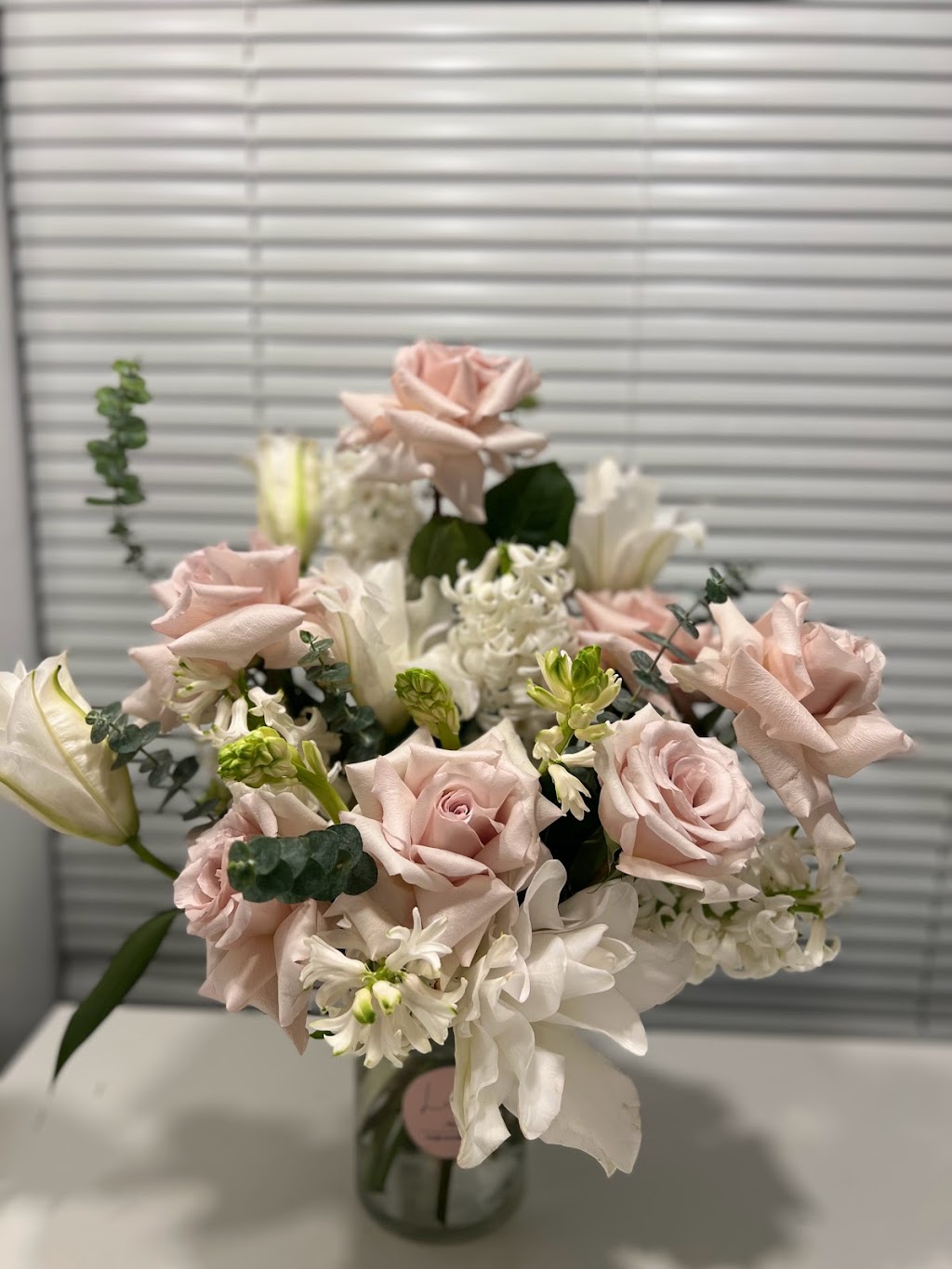 Lala Florist and Gifts | 120 Dallimore Cir #205, North York, ON M3C 4J1, Canada | Phone: (647) 572-6585