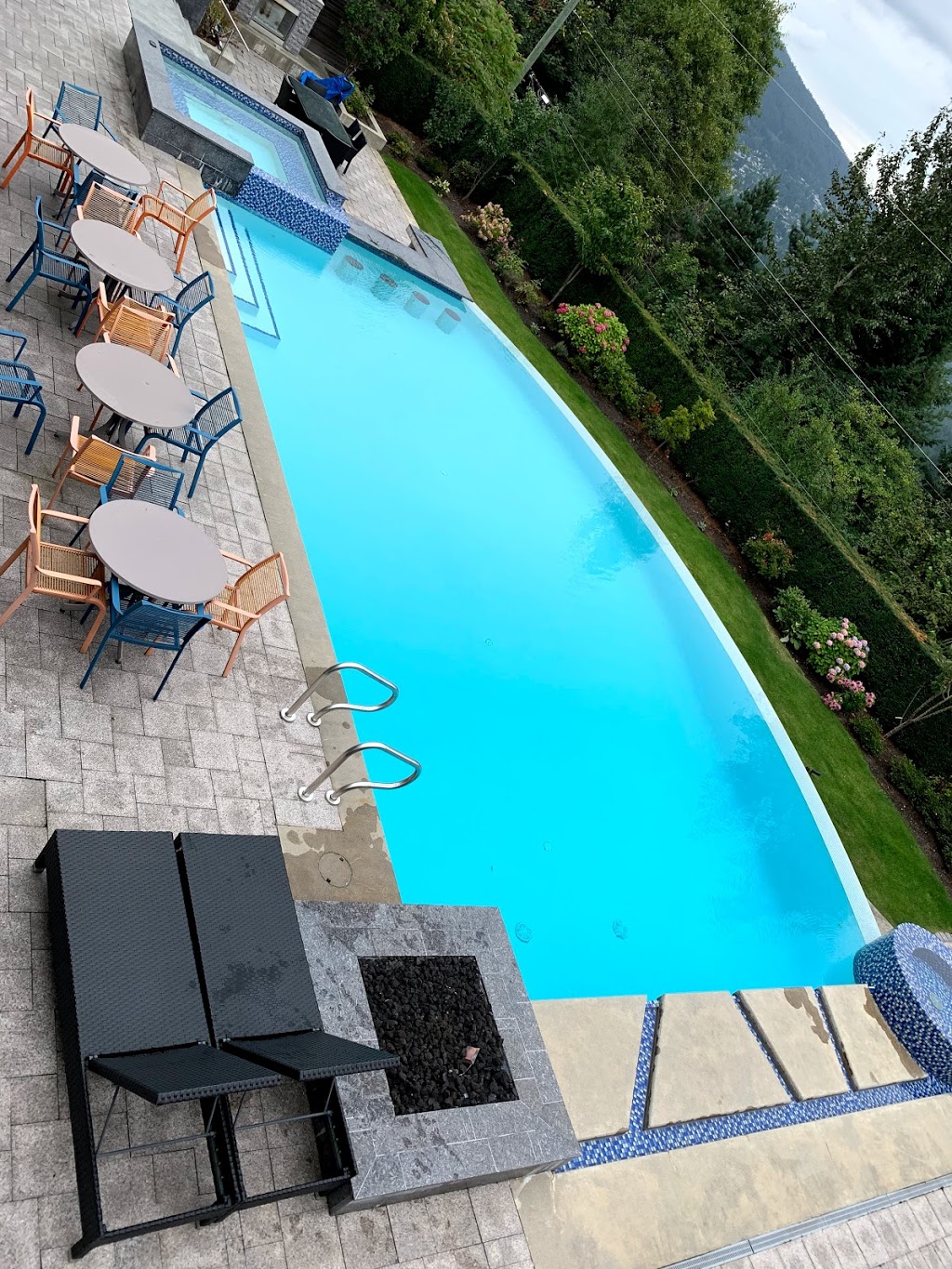 Barbacoa Pool Services Ltd | 999 3rd St W, North Vancouver, BC V7P 1E4, Canada | Phone: (604) 986-0165