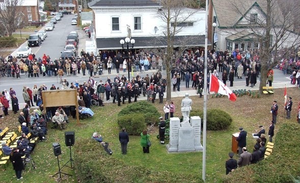 Kemptville Cenotaph | Prescott St, Kemptville, ON K0G 1J0, Canada