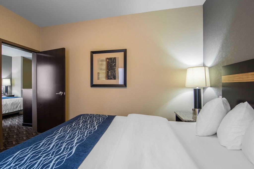 Comfort Inn & Suites | 120 Town Crest Rd, Fort Saskatchewan, AB T8L 0G7, Canada | Phone: (780) 998-4000