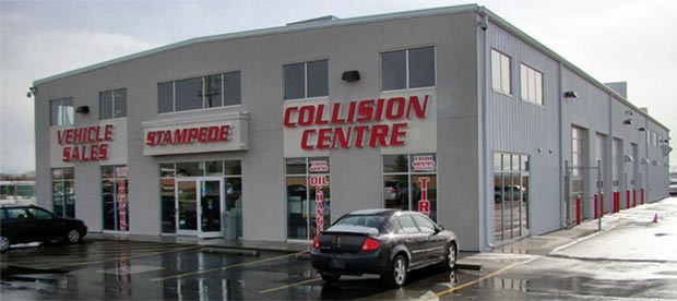 CSN Stampede Collision | 80 Commercial Dr, Calgary, AB T3Z 2A7, Canada | Phone: (403) 235-2277