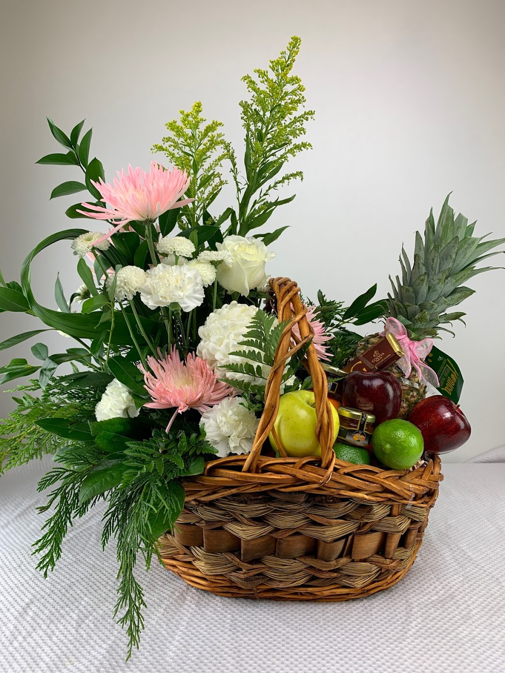 Kairos Gift Baskets & Gifts | 834 Yates Dr, Milton, ON L9T 0E7, Canada | Phone: (647) 225-5391