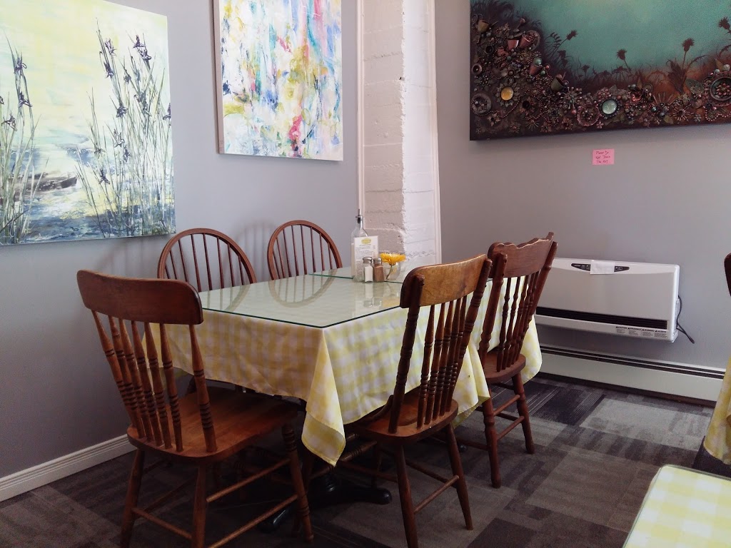 Yellow Canoe Cafe | 108 St Lawrence St, Merrickville, ON K0G 1N0, Canada | Phone: (613) 269-2833