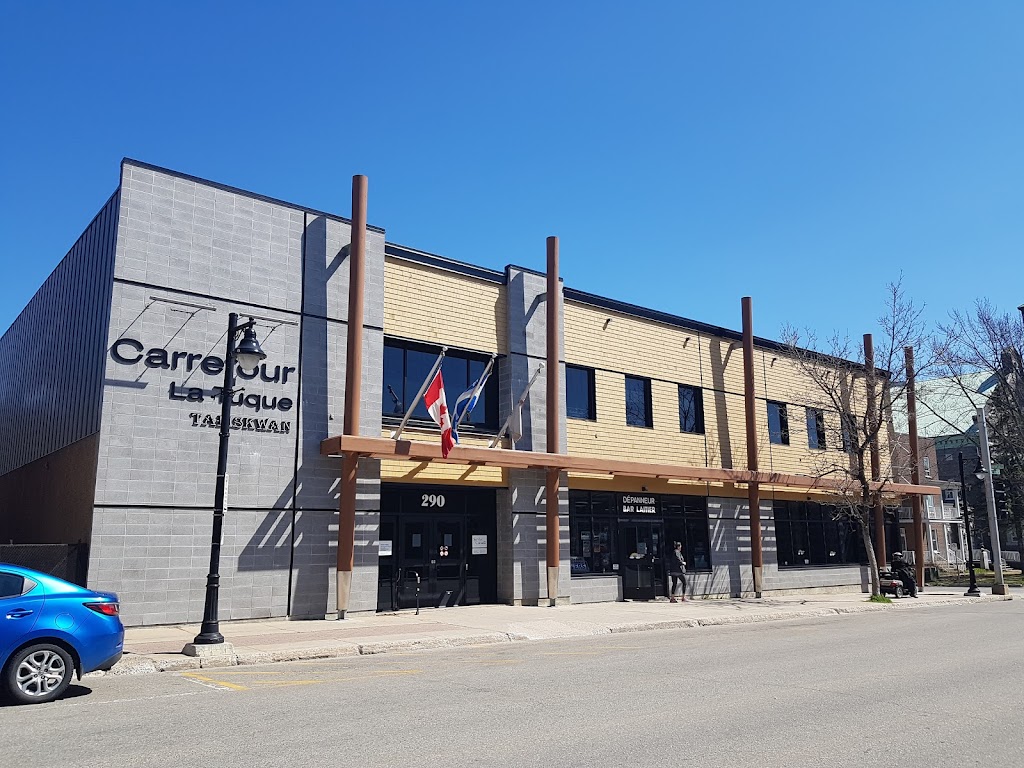 Carrefour La Tuque Inc | 290 Rue St Joseph, La Tuque, QC G9X 3Z8, Canada | Phone: (819) 523-8916