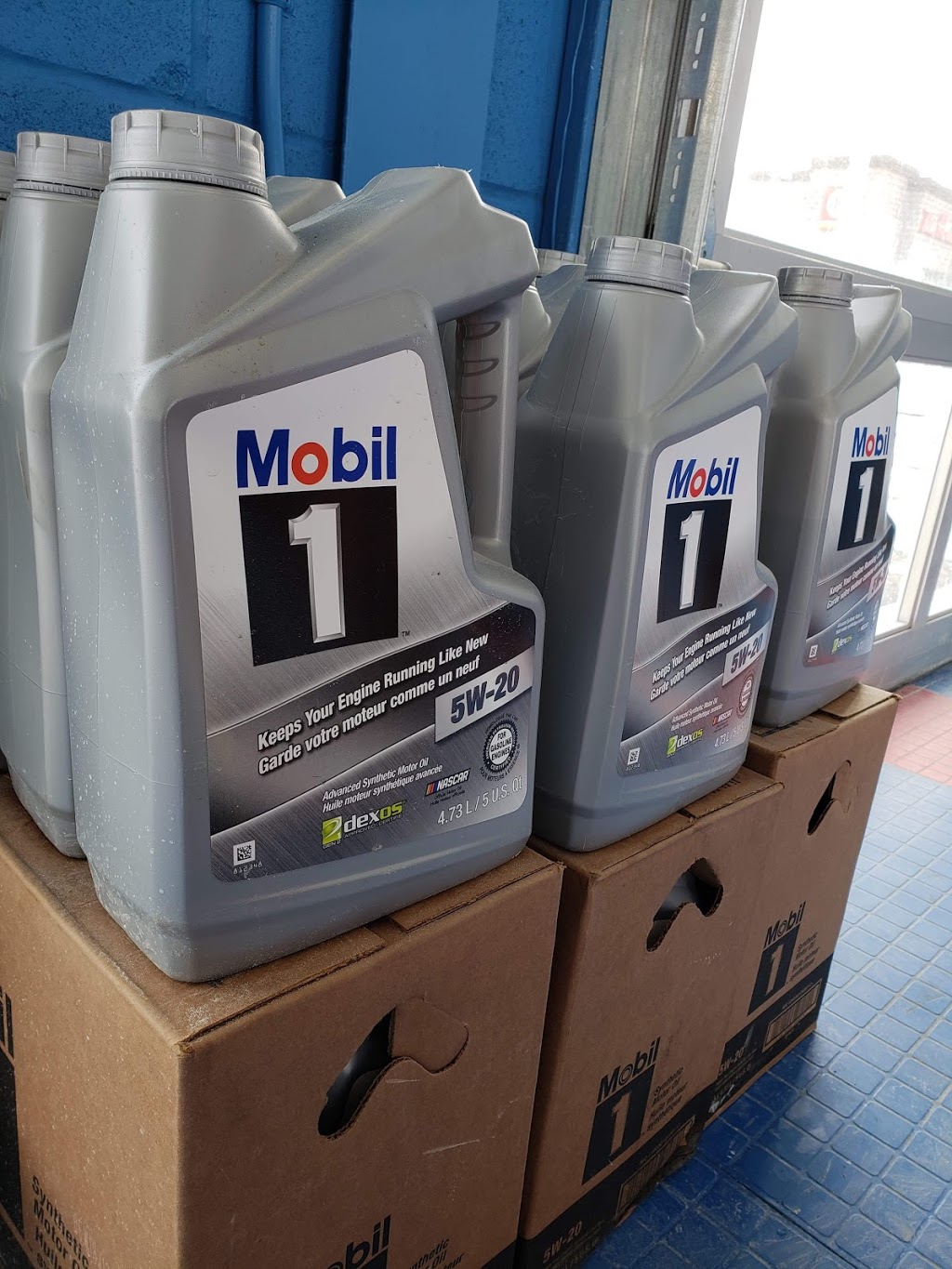 Mobil 1 Lube Express | 11085 Creditview Rd, Brampton, ON L7A 0G4, Canada | Phone: (905) 495-4234