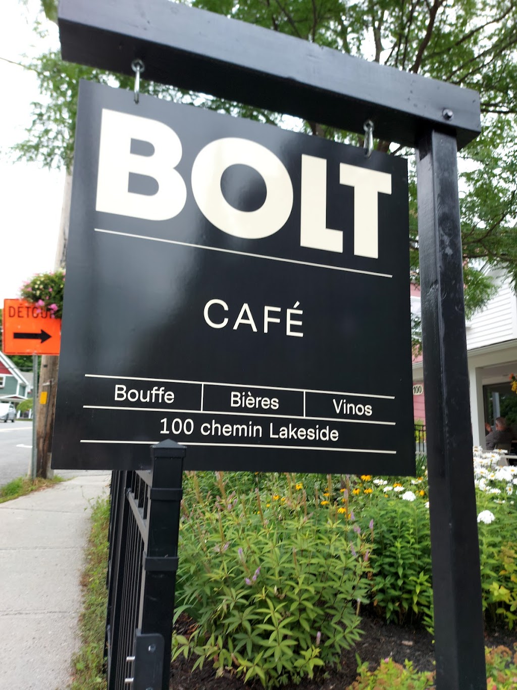 Le Bolt Café | 100 Chem. Lakeside, Knowlton, QC J0E 1V0, Canada | Phone: (514) 513-1207