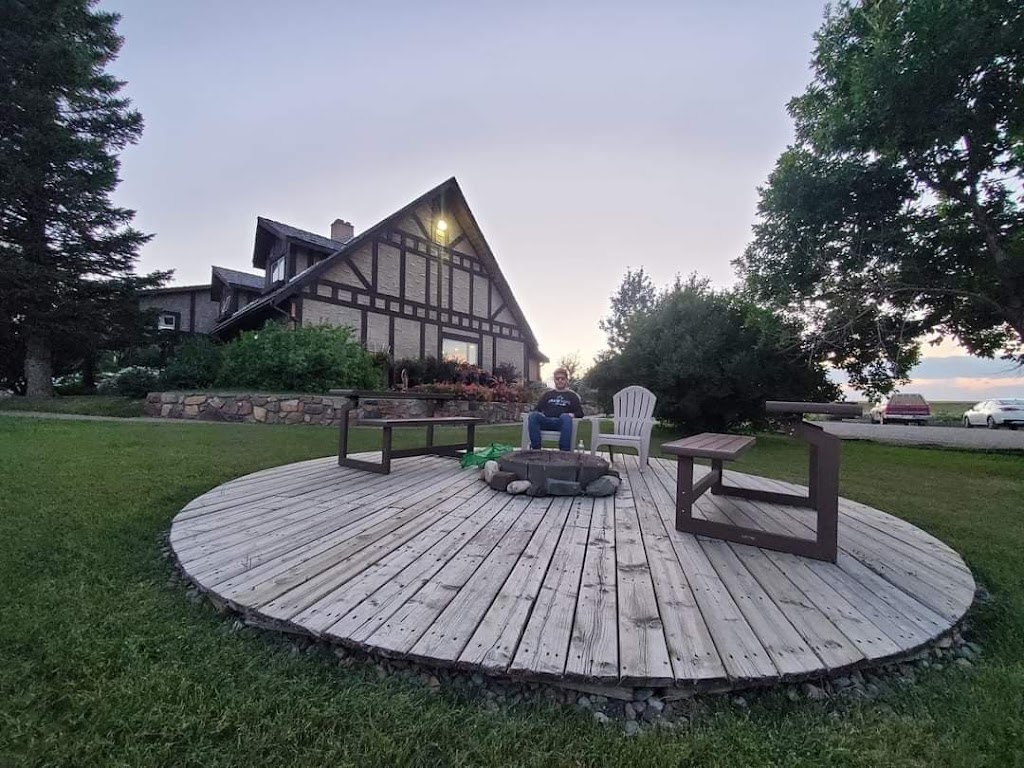 Rocky Ridge Country Lodge | 523 2 St N, Mountain View, AB T0K 1N0, Canada | Phone: (403) 653-2350