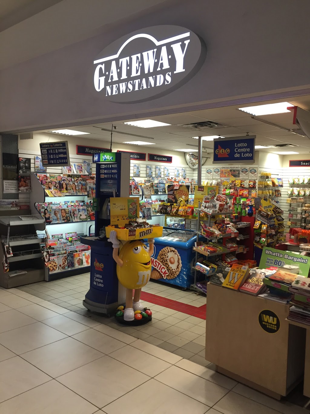 Gateway Newstands | 100 Bayshore Dr, Nepean, ON K2B 8S8, Canada | Phone: (613) 828-1561