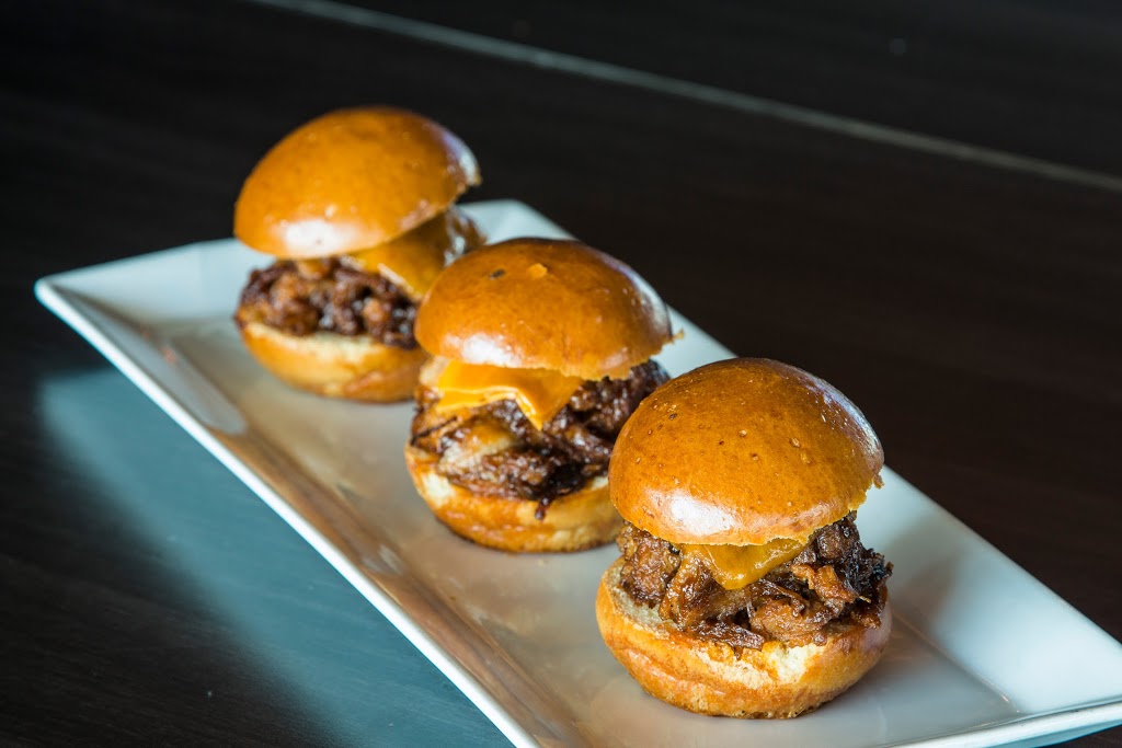 The Dogfish Pub & Eatery | 7 Brimley Rd S, Scarborough, ON M1M 3W3, Canada | Phone: (416) 267-9408