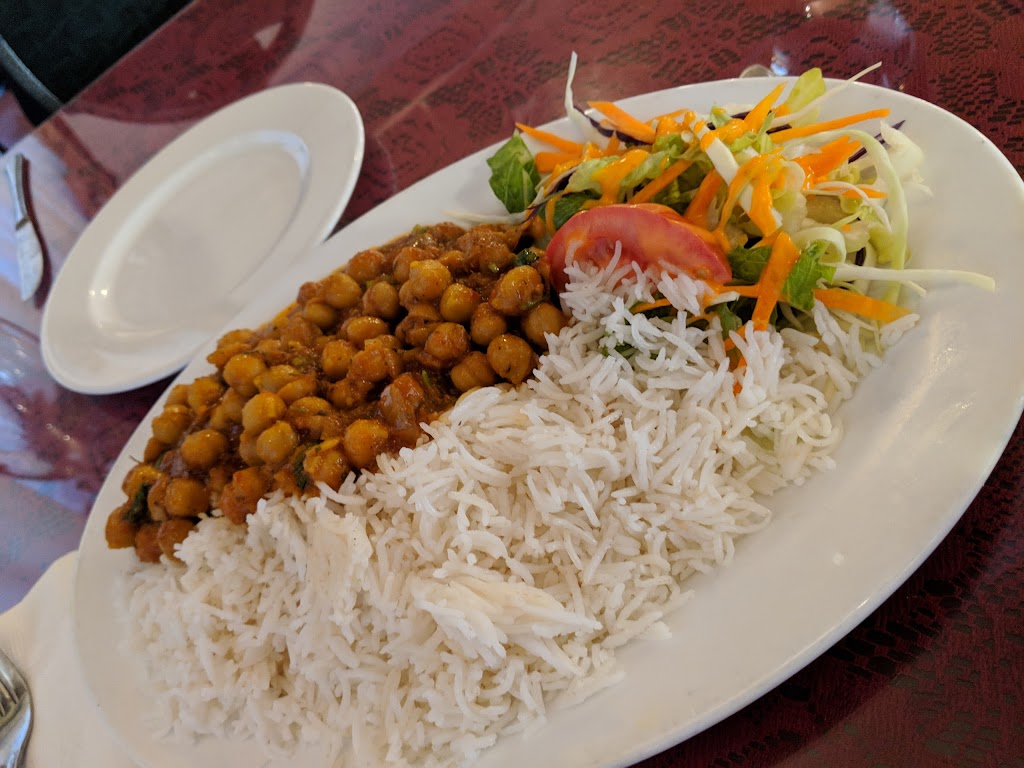 Danas Indian Cuisine | 1589 Bank St, Ottawa, ON K1H 7Z3, Canada | Phone: (613) 565-6666