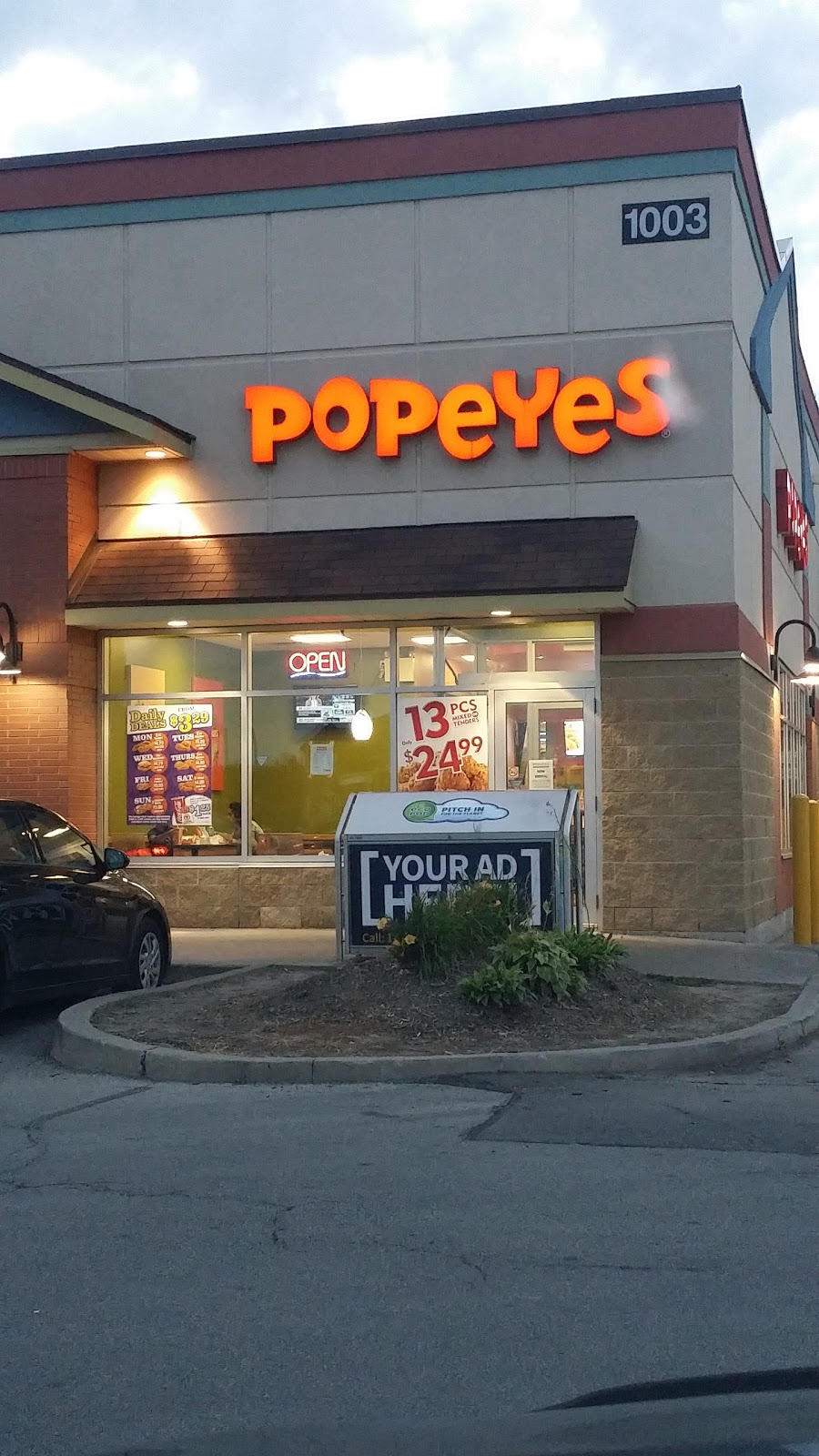 Popeyes Louisiana Kitchen | 1003 Maple Ave, Milton, ON L9T 0A5, Canada | Phone: (905) 878-8118