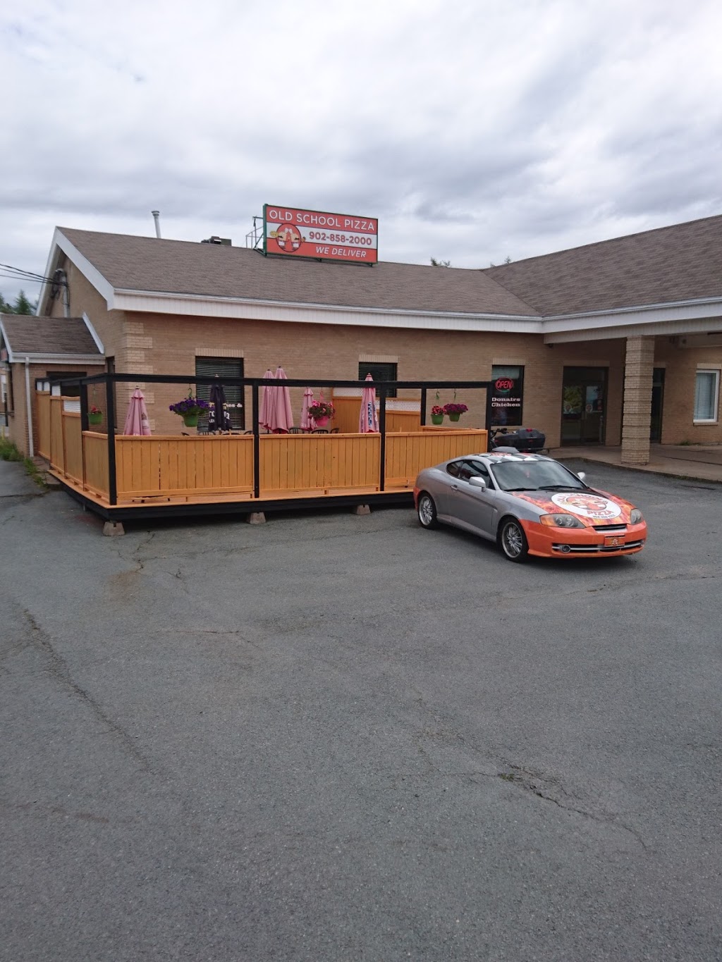 Old School Pizza | 9989 St Margarets Bay Rd, Hubbards, NS B0J 1T0, Canada | Phone: (902) 858-2000