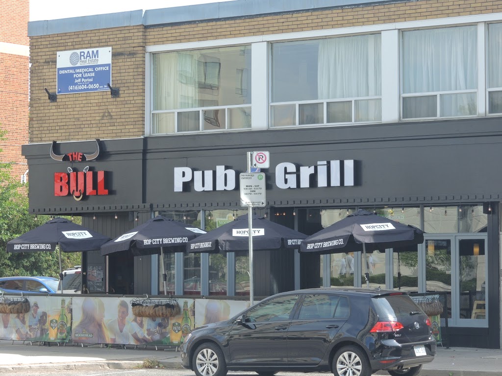 The Bull Pub and Grill | 3313 Bloor St W, Etobicoke, ON M8X 1E7, Canada | Phone: (416) 239-9484