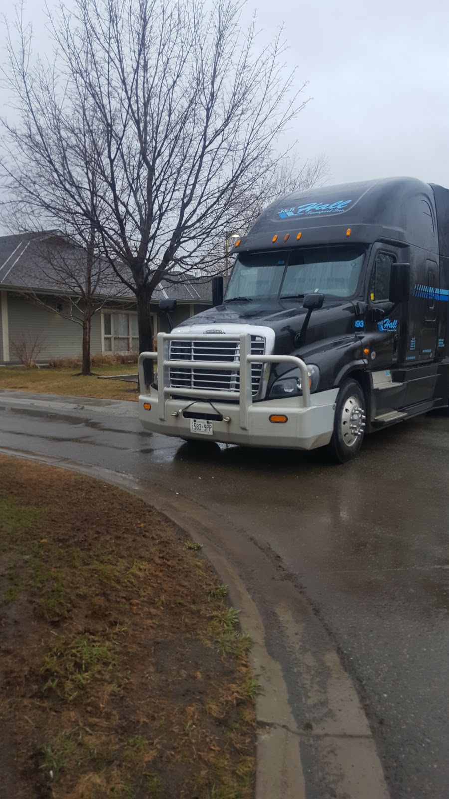 J & R Hall Transport Inc. (Winnipeg) | 16 Prairie Pl, Saint Andrews, MB R1A 3P2, Canada | Phone: (204) 339-7404