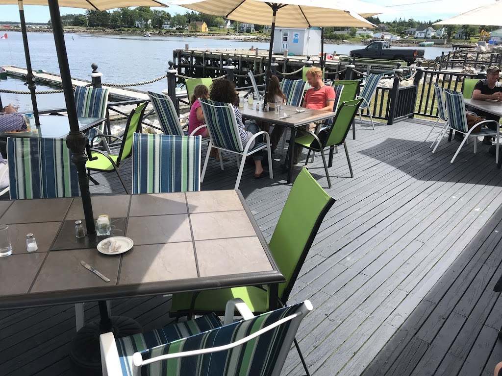 White Gull Restaurant & Marina | 58 S Water St, Lockeport, NS B0T 1L0, Canada | Phone: (902) 656-2822