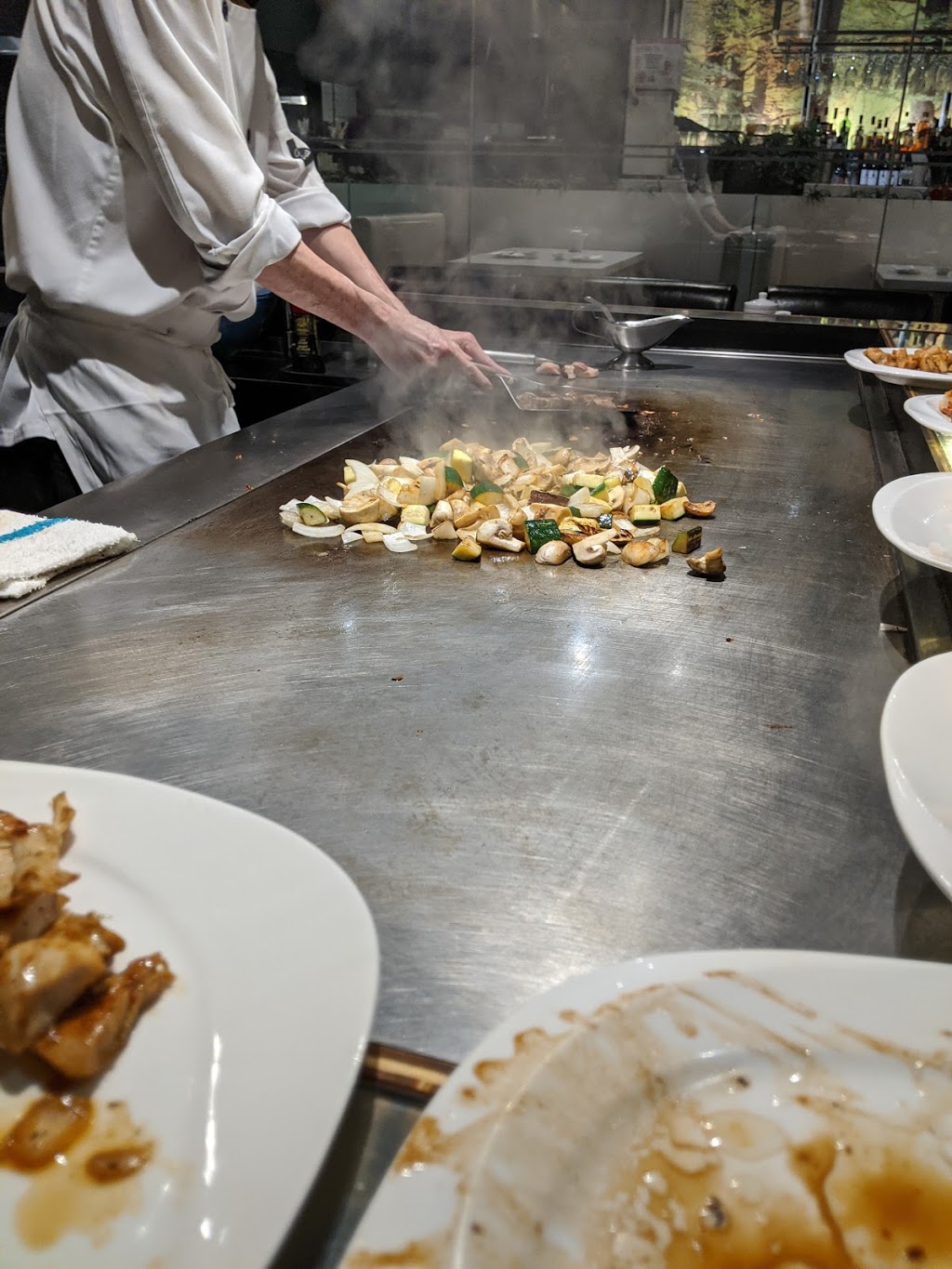 Yangs Teppanyaki & Sushi - All You Can Eat Sushi | 3255 Rutherford Rd #15-18, Concord, ON L4K 5Y5, Canada | Phone: (905) 761-0268