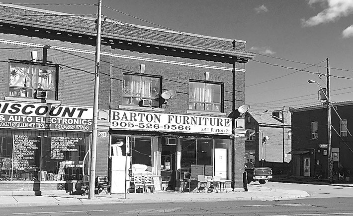 Barton Furniture Liquidation | 581 Barton St E, Hamilton, ON L8L 2Z4, Canada | Phone: (905) 526-9566