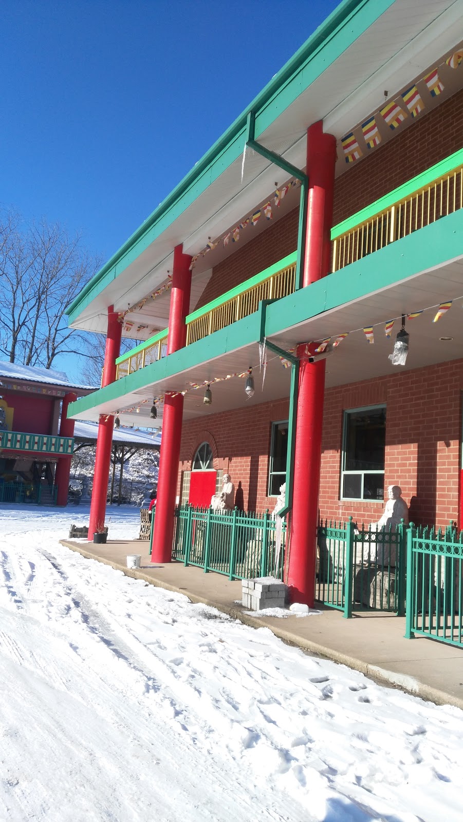 International Buddhist Zen Temple | 5686 Lewis Ave, Niagara Falls, ON L2G 3S1, Canada | Phone: (905) 358-8044