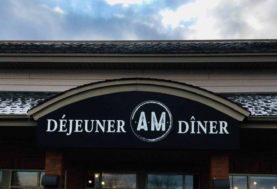 A.M. déjeuner dîner | 199 Boul Labelle, Rosemère, QC J7A 2H2, Canada | Phone: (450) 433-0202