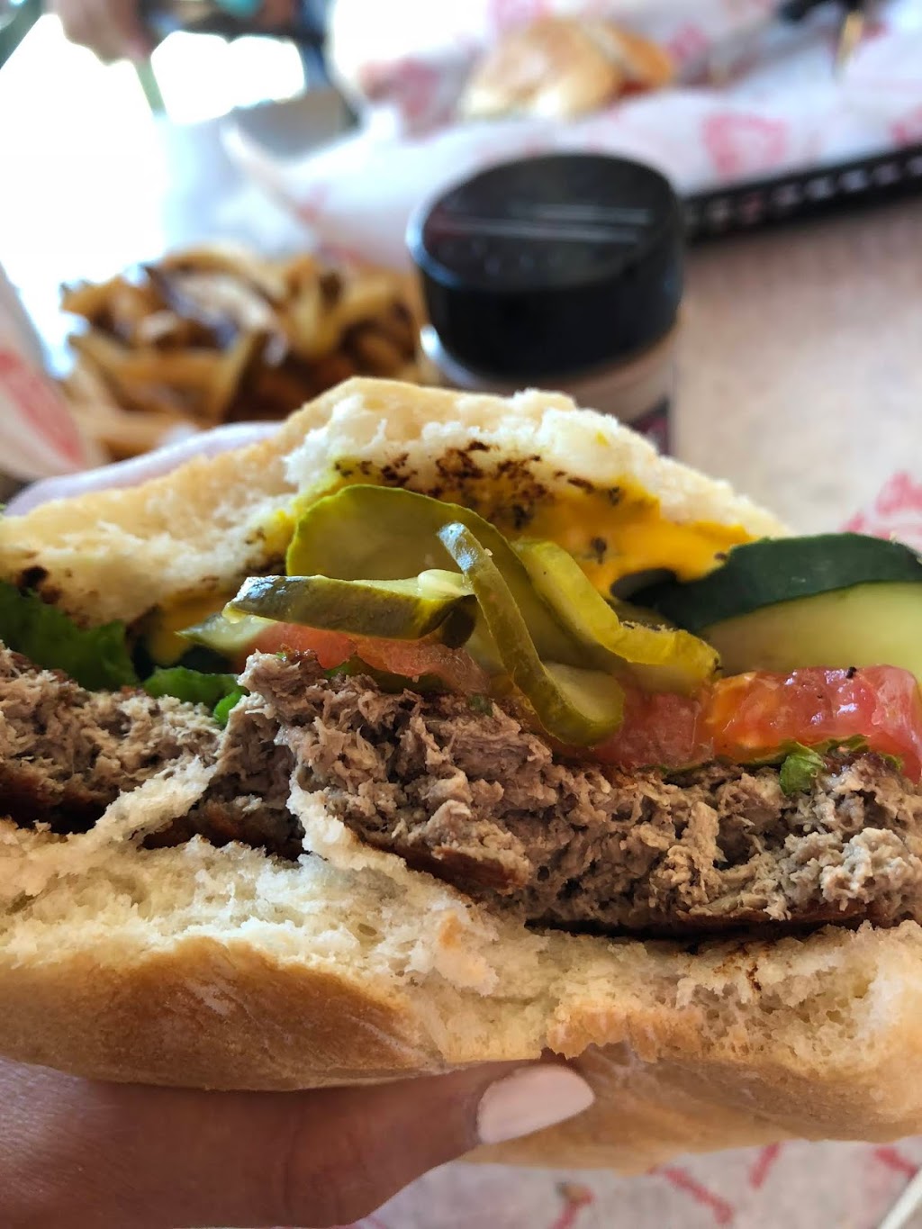 Cheeburger Cheeburger | 1593 Niagara Falls Blvd, Amherst, NY 14228, USA | Phone: (716) 836-1002