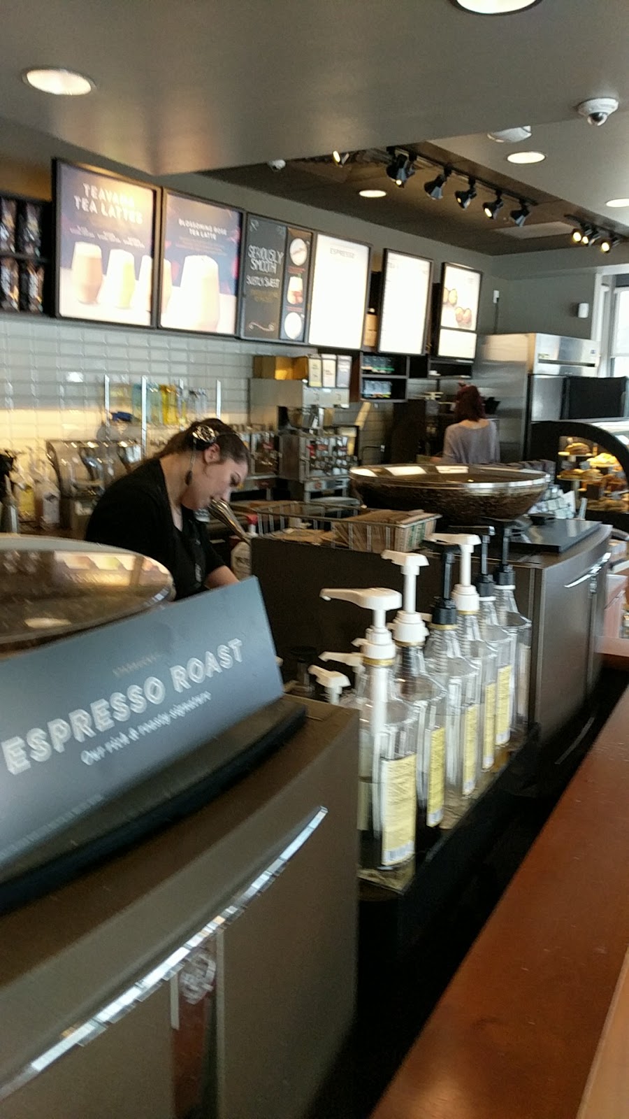 Starbucks | 6334 Metral Dr, Nanaimo, BC V9T 2L8, Canada | Phone: (250) 390-9861