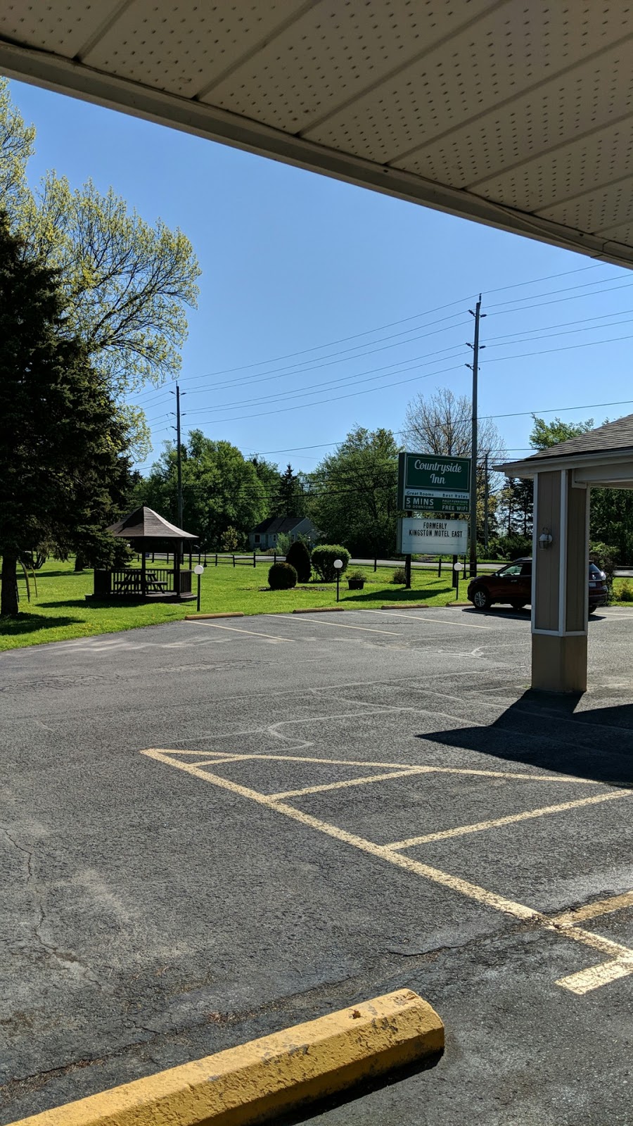 Kingston Motel East | 1488 15, Kingston, ON K7L 4V3, Canada | Phone: (613) 546-6674