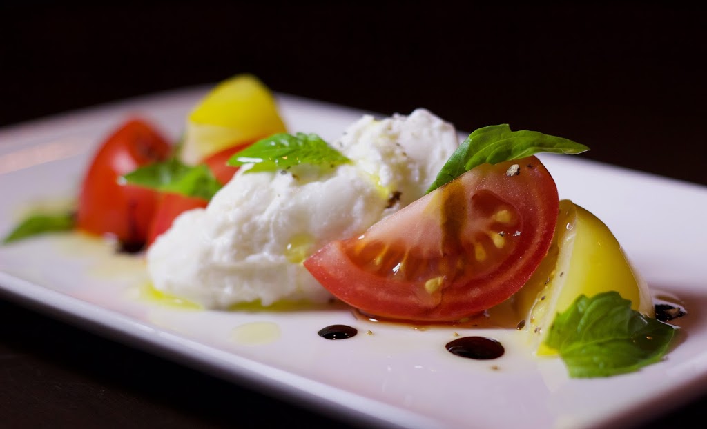 Frankies Italian Kitchen & Bar | 765 Beatty St, Vancouver, BC V6B 2M4, Canada | Phone: (604) 688-6368