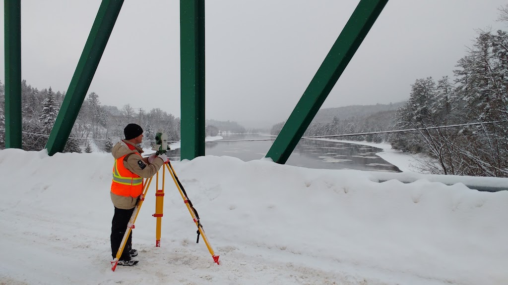 Etienne Robertson, arpenteur-géomètre | 363 Mnt de la Source Unité 201, Cantley, QC J8V 0G6, Canada | Phone: (819) 351-1871