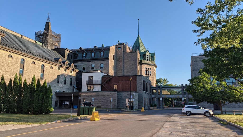 Musée des métiers dart du Québec | 615 Av. Sainte-Croix, Saint-Laurent, QC H4L 3X6, Canada | Phone: (514) 747-7367