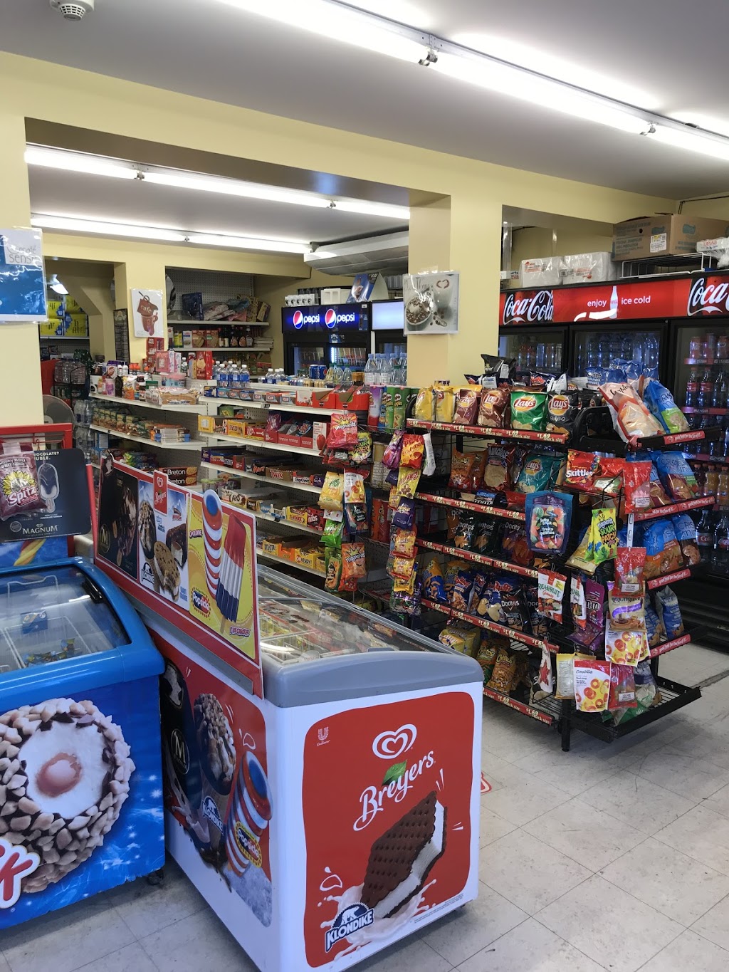 Point Pleasant Grocery | 508 Tower Rd, Halifax, NS B3H 1B5, Canada | Phone: (902) 425-8240