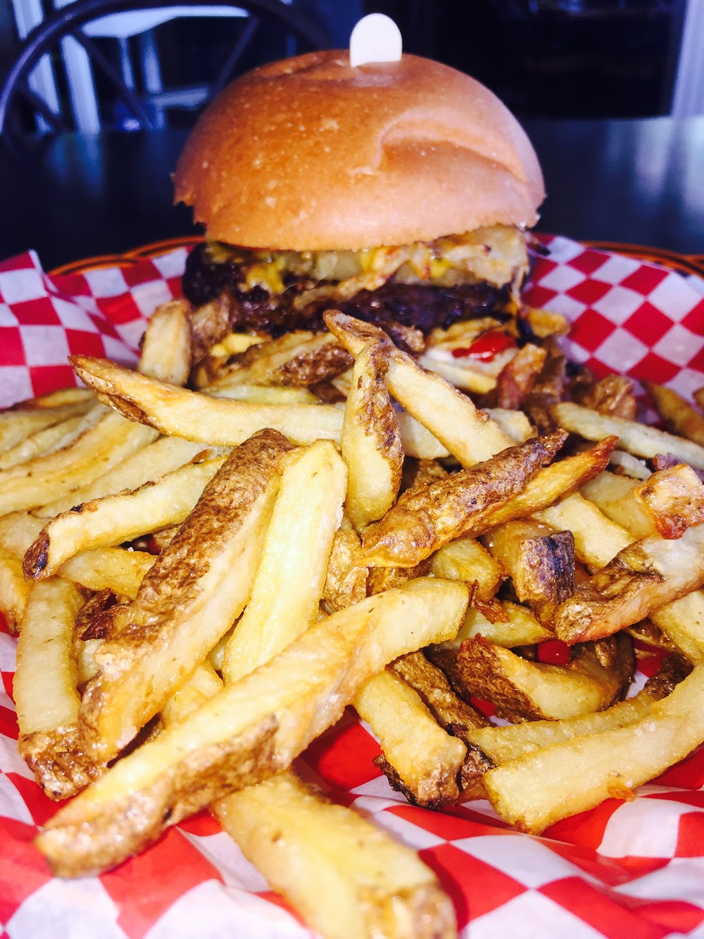 Little Louies Burger Joint & Soupery | 234 Clyde Rd, Cambridge, ON N1R 1L2, Canada | Phone: (519) 623-8500