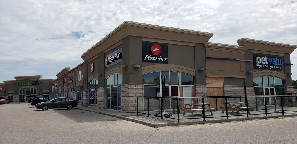 Pizza Hut | 1422 Fanshawe Park Rd W, London, ON N6G 0A4, Canada | Phone: (226) 289-2422