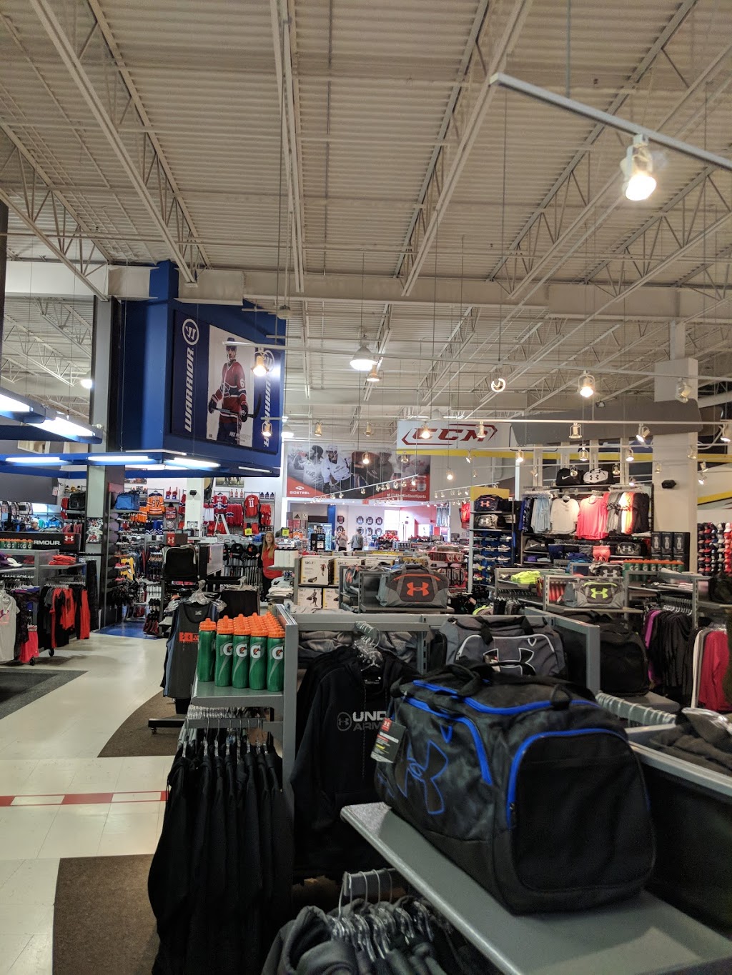 Sports Rousseau | 1701 Boulevard des Promenades, Saint-Hubert, QC J3K 5K2, Canada | Phone: (450) 656-1701