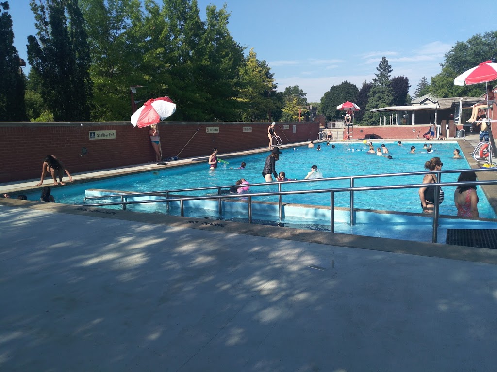 Ledbury Outdoor Swimming Pool | 160 Ledbury St, North York, ON M5M 4L9, Canada | Phone: (416) 395-6688