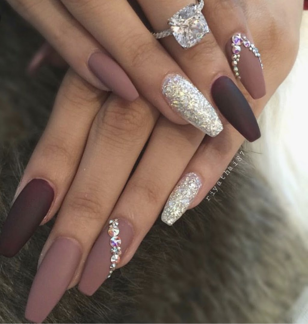 Jesss Nails & Aesthetics | 480 Mapleton Ave, Barrie, ON L4N 5V1, Canada | Phone: (705) 733-1777