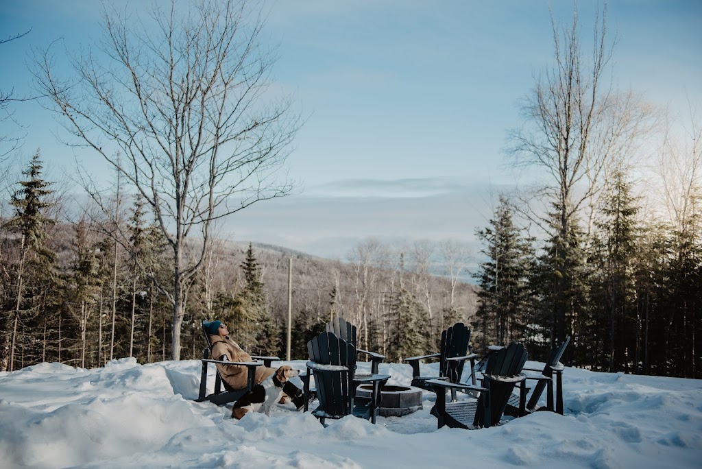 RËZERVE | Chalet Le Eastman | Chem. du Domaine-Charlevoix, Les Éboulements, QC G0A 2M0, Canada | Phone: (888) 992-5262