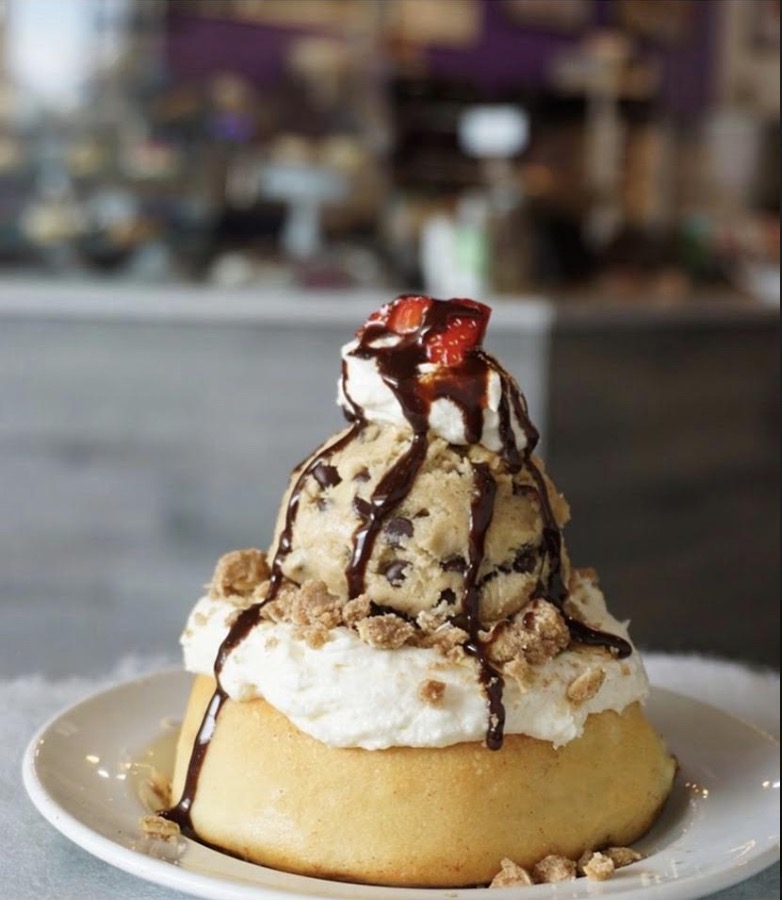 Cinnaholic | 1035 King St W, Hamilton, ON L8S 1L6, Canada | Phone: (905) 521-1121