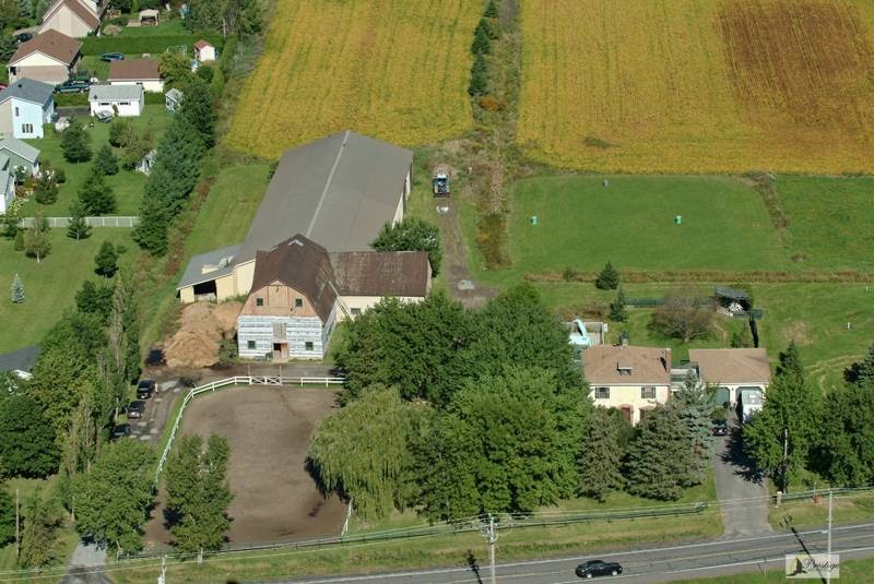 Equestrian Center Entre-Ami | 48 Chemin des Vingt, Saint-Mathieu-de-Beloeil, QC J3G 0E5, Canada | Phone: (450) 467-1264