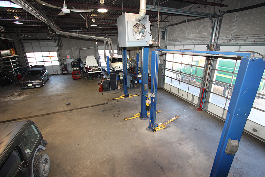 Rivalda Truck & Auto Repair | 16 Rivalda Rd, North York, ON M9M 2M3, Canada | Phone: (416) 749-7908